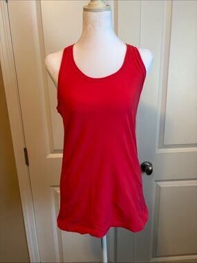 Women’s Sleeveless Scoop Neck Tank Top - coral